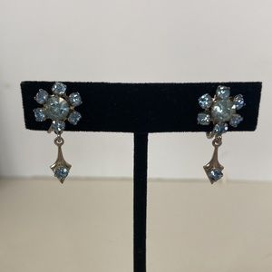 Z113- Vintage costume jewelry- clip on earrings that are light blue and silver.
